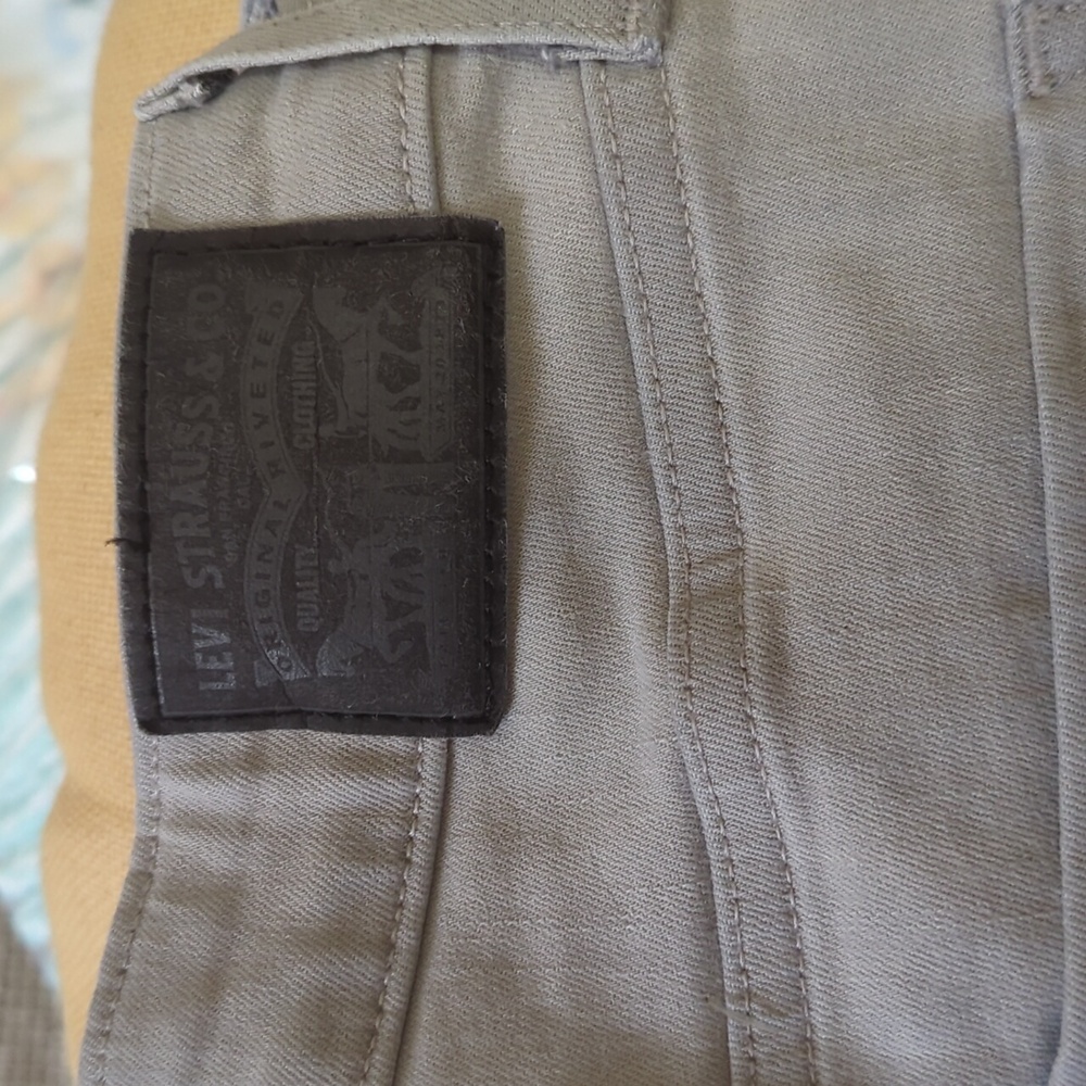 721 high rise skinny Levi's jeans size 26 gray